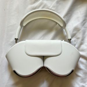 Hardly worn like new air maxes